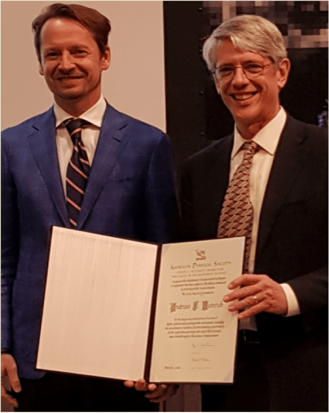 Andreas Heinrich receives APS Keithley Award